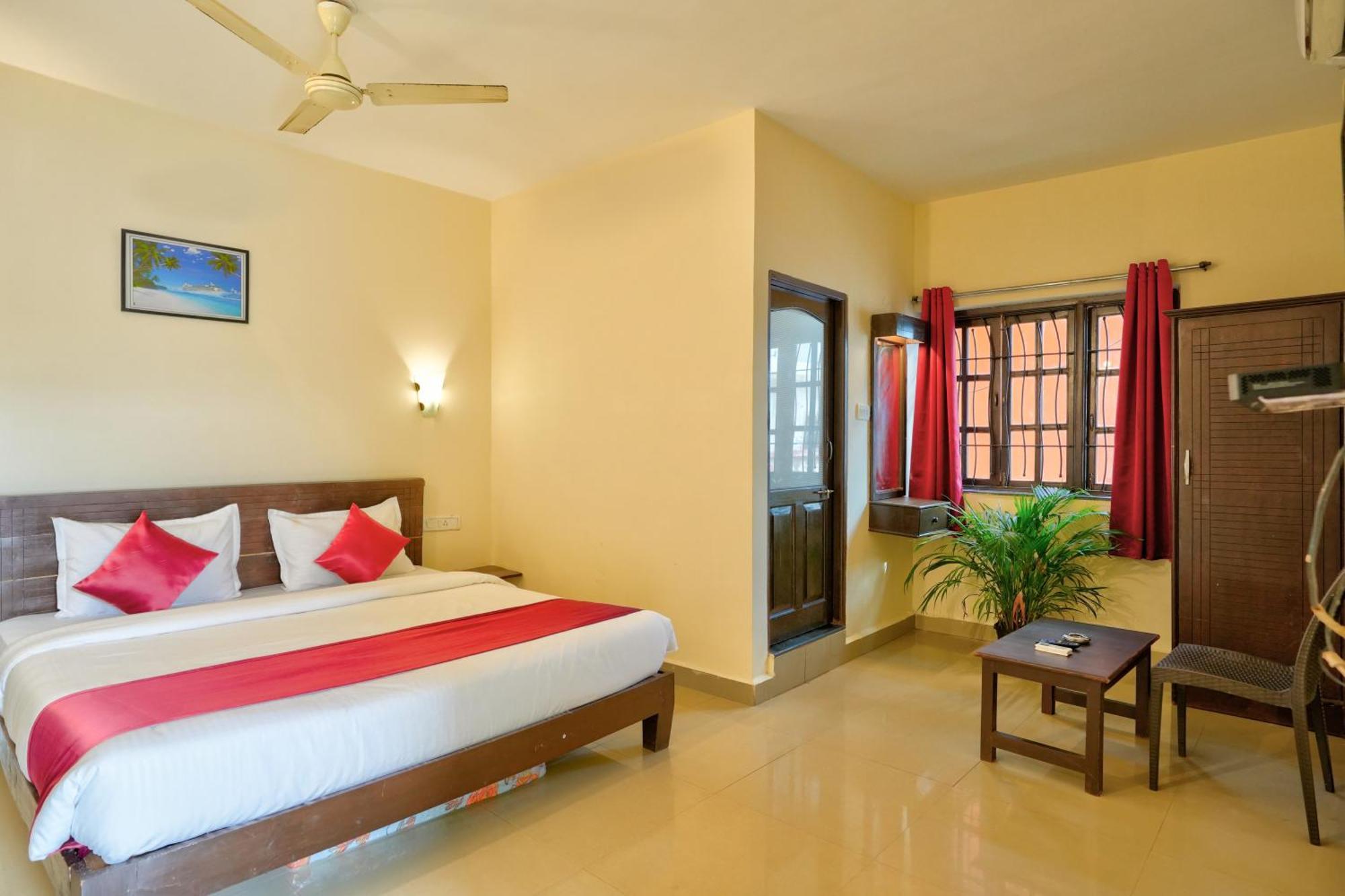 Hotel Salty Waves Baga Dış mekan fotoğraf