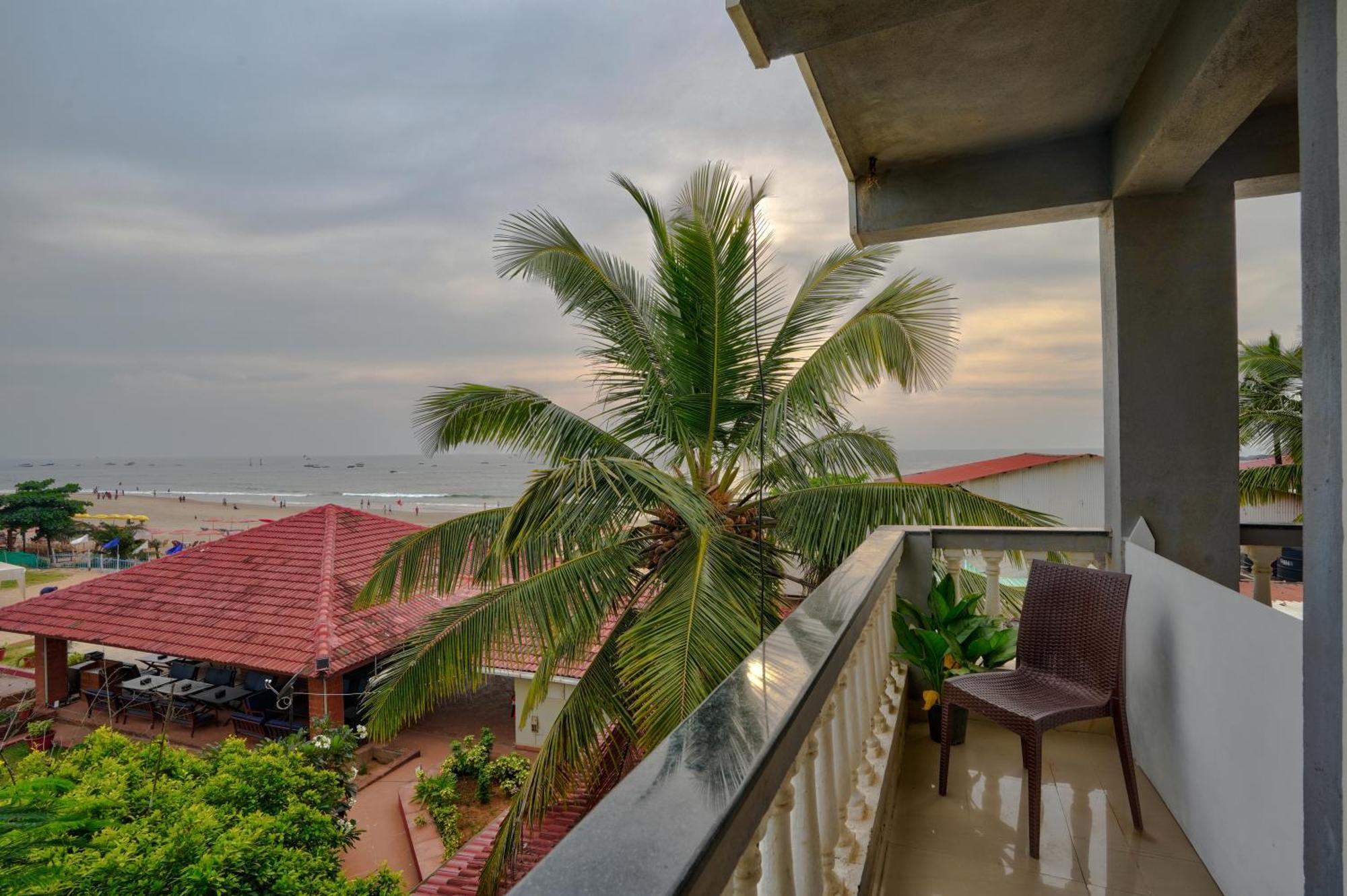 Hotel Salty Waves Baga Dış mekan fotoğraf