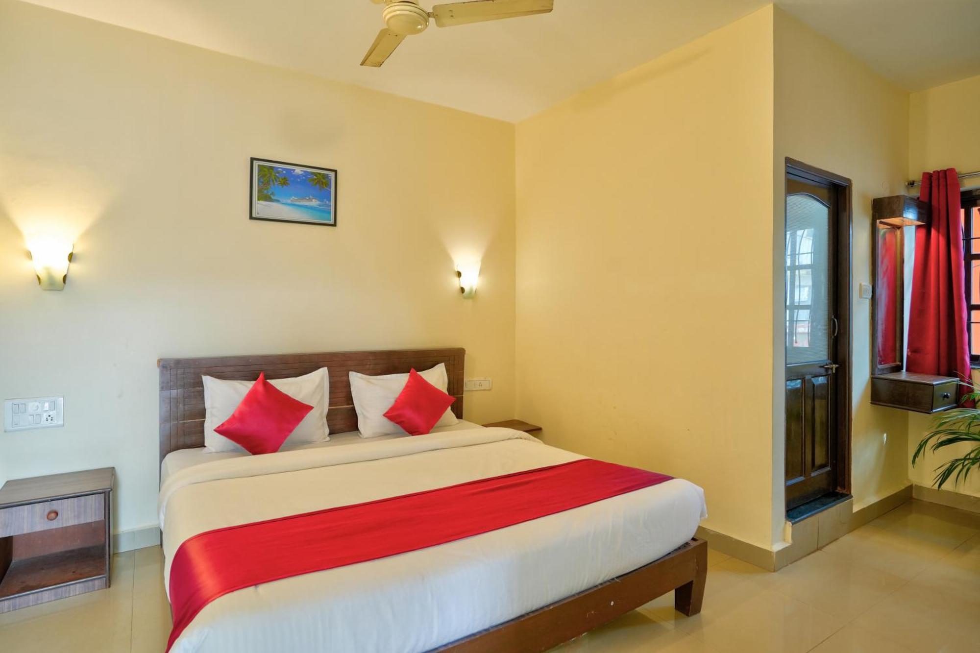 Hotel Salty Waves Baga Dış mekan fotoğraf