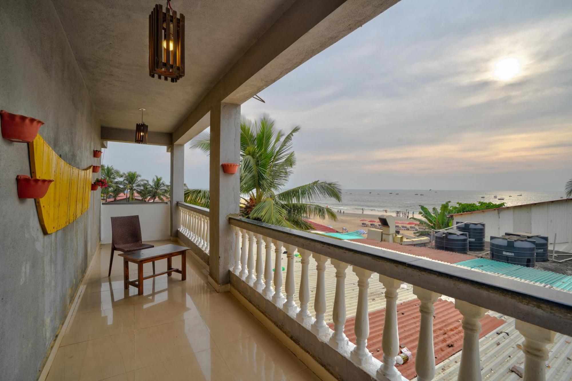 Hotel Salty Waves Baga Dış mekan fotoğraf