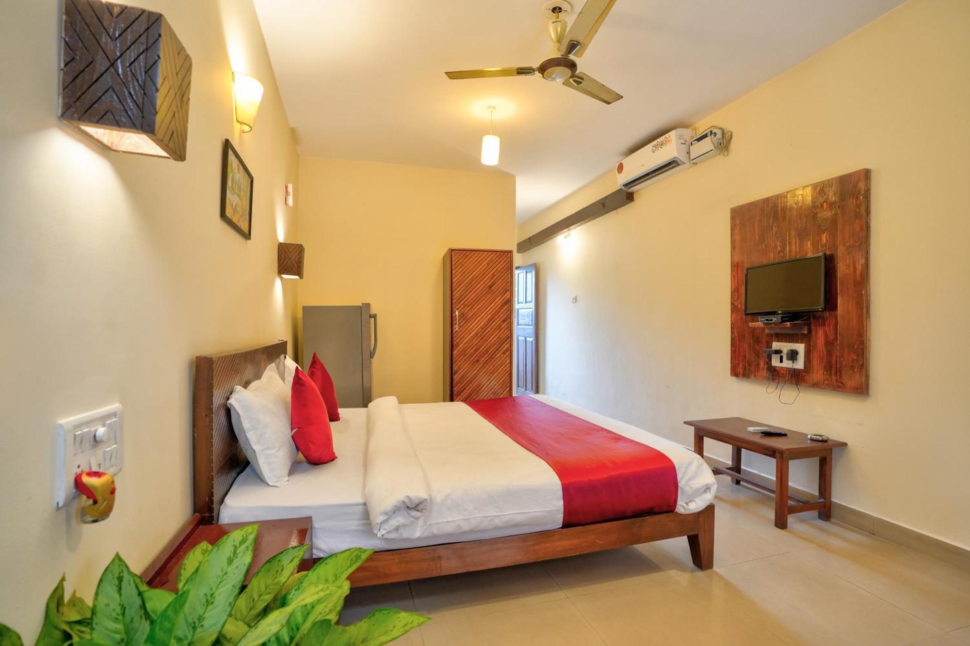 Hotel Salty Waves Baga Dış mekan fotoğraf