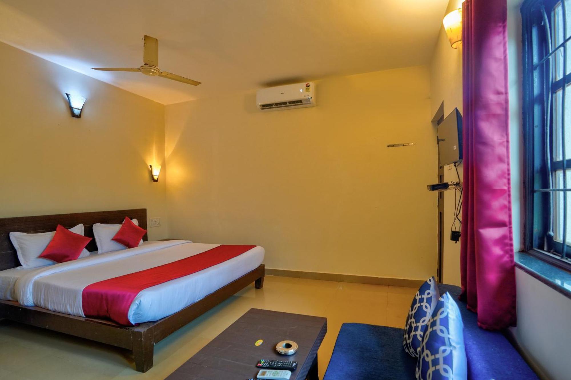 Hotel Salty Waves Baga Dış mekan fotoğraf