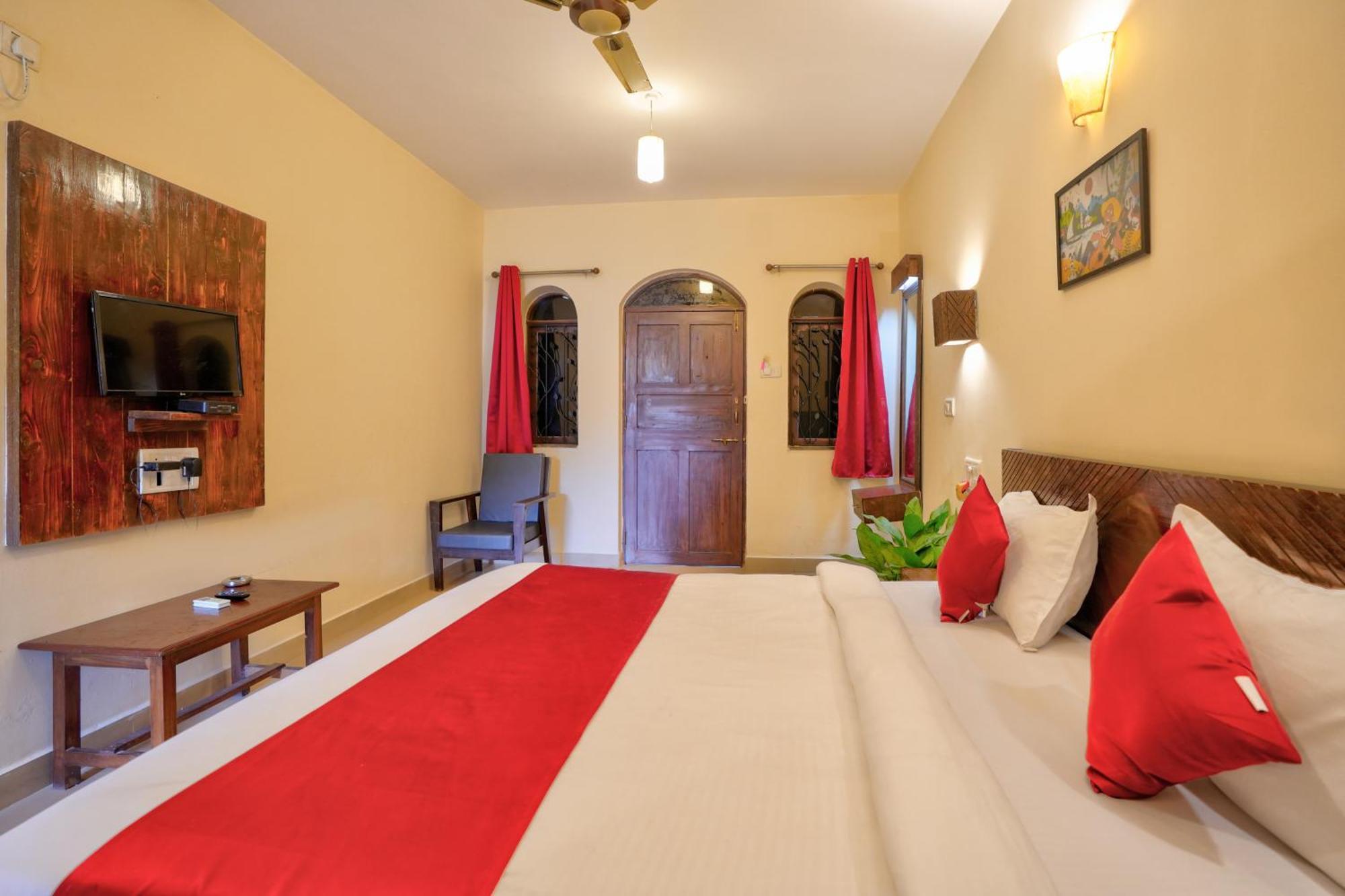 Hotel Salty Waves Baga Dış mekan fotoğraf