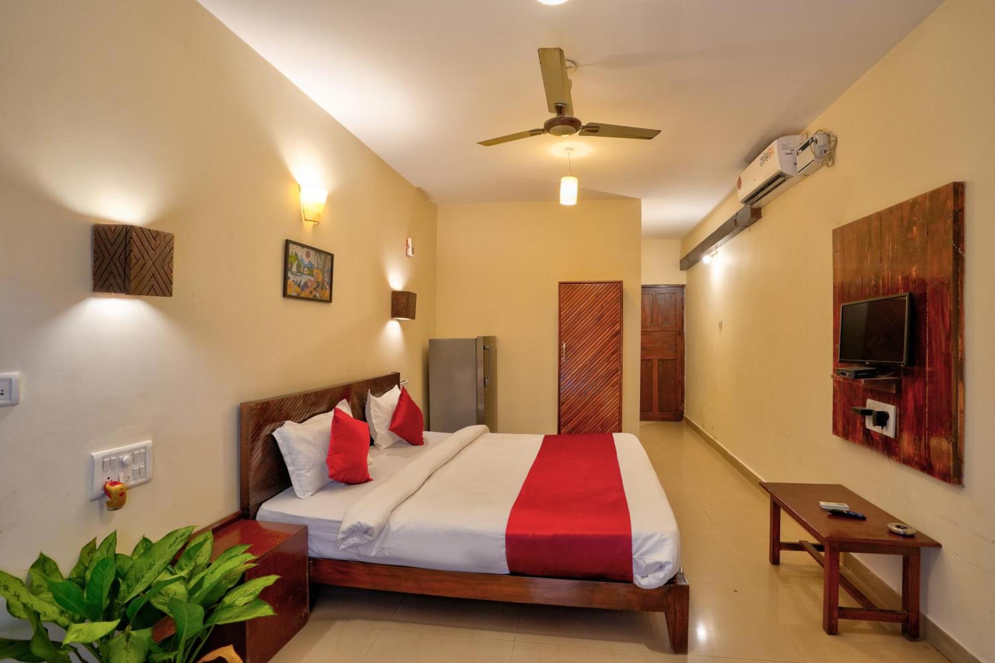 Hotel Salty Waves Baga Dış mekan fotoğraf