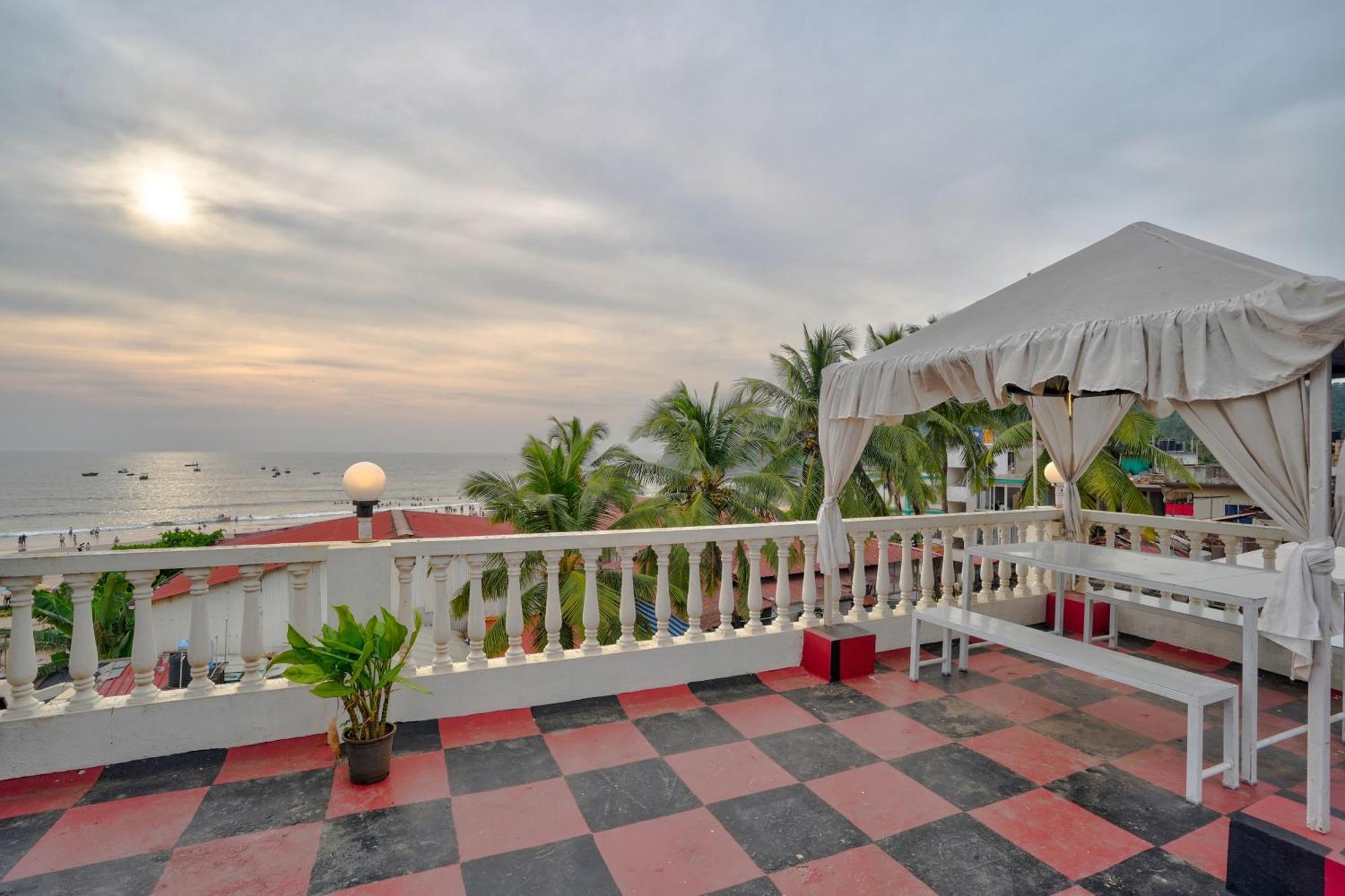 Hotel Salty Waves Baga Dış mekan fotoğraf