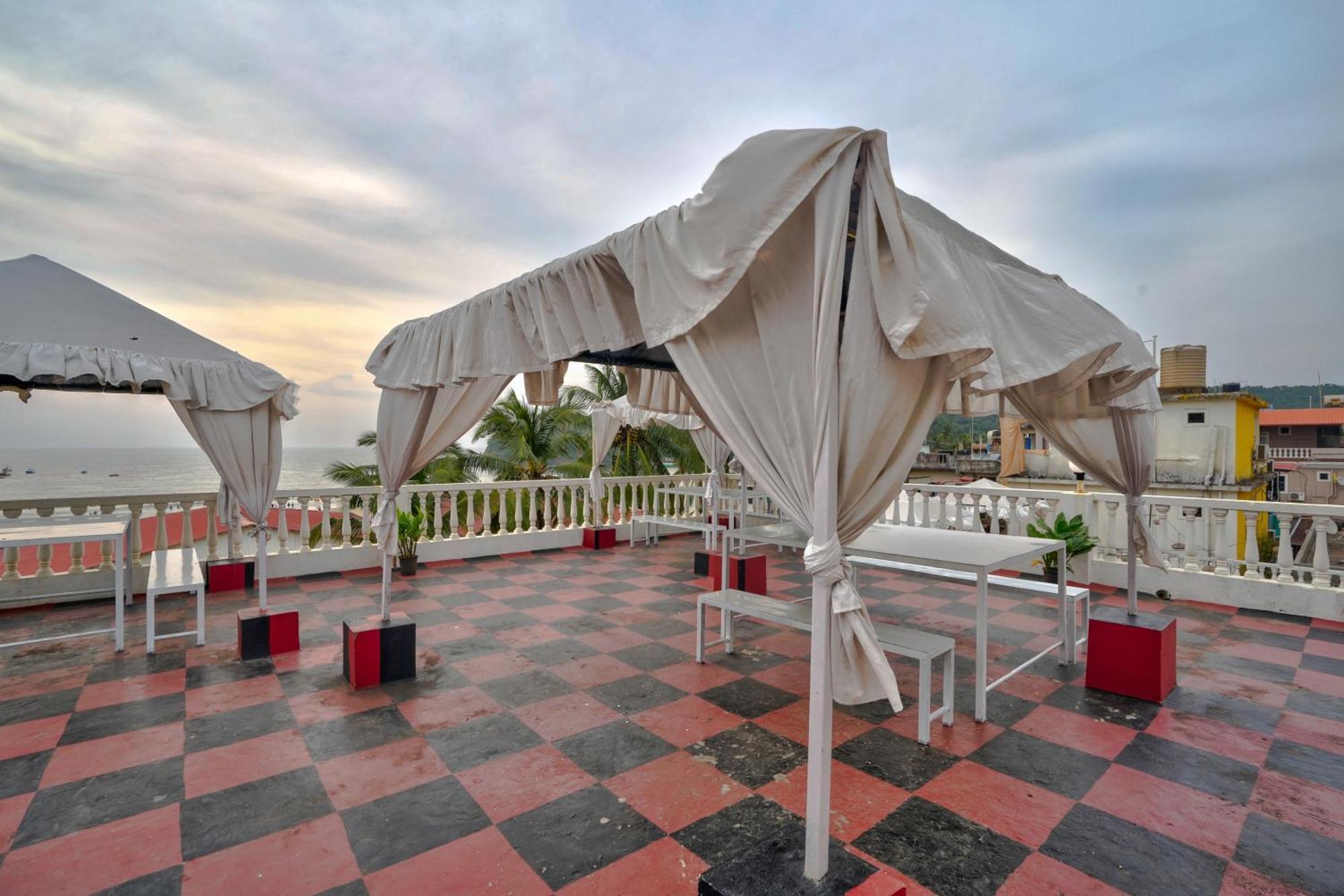 Hotel Salty Waves Baga Dış mekan fotoğraf