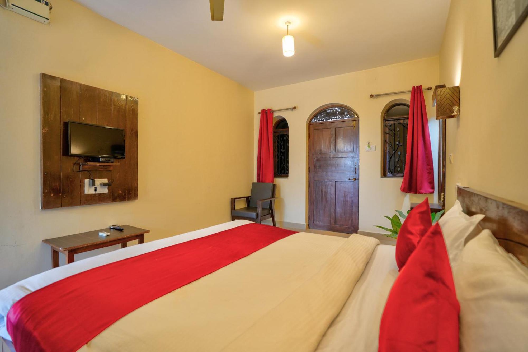 Hotel Salty Waves Baga Dış mekan fotoğraf