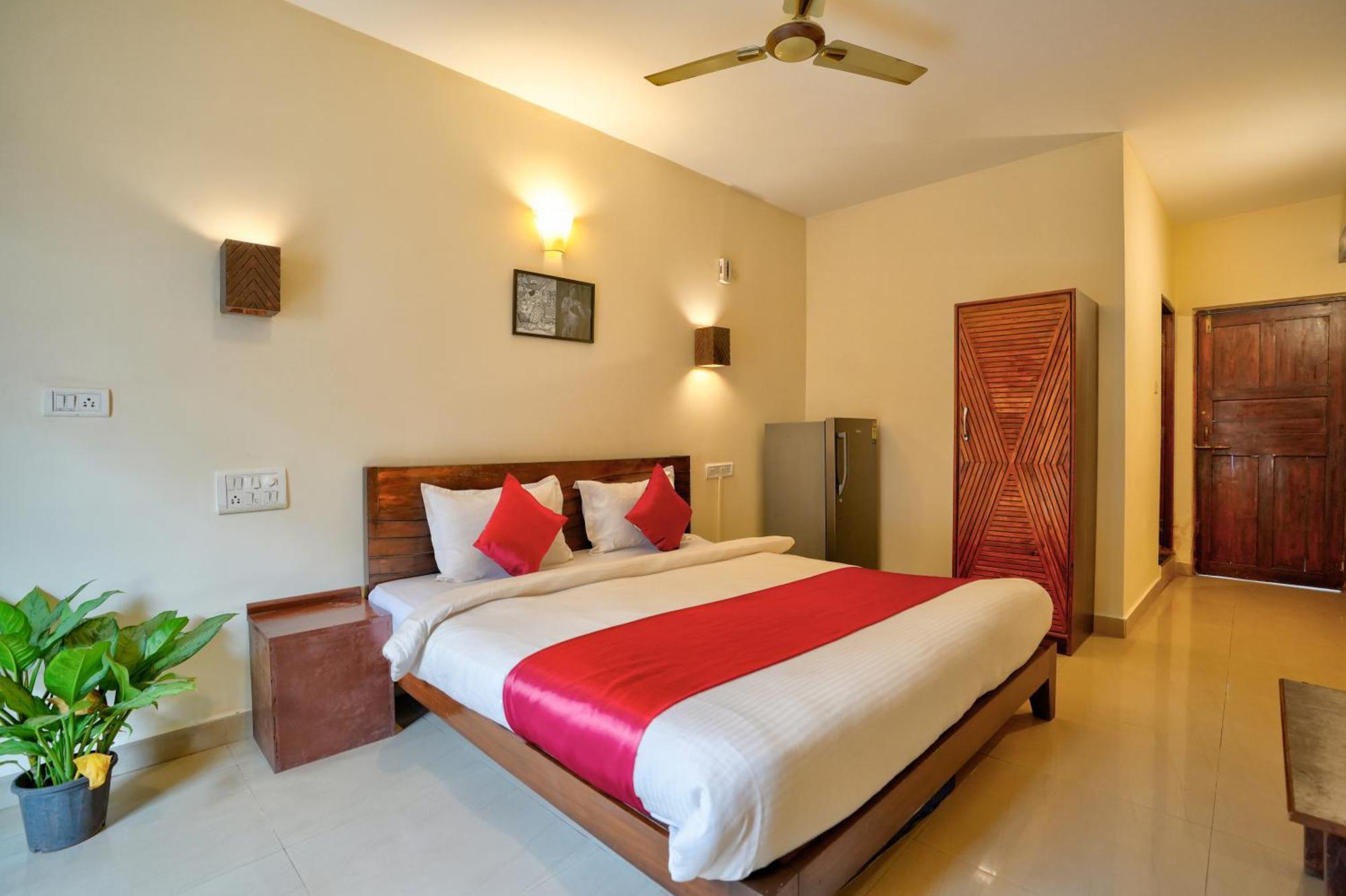Hotel Salty Waves Baga Dış mekan fotoğraf