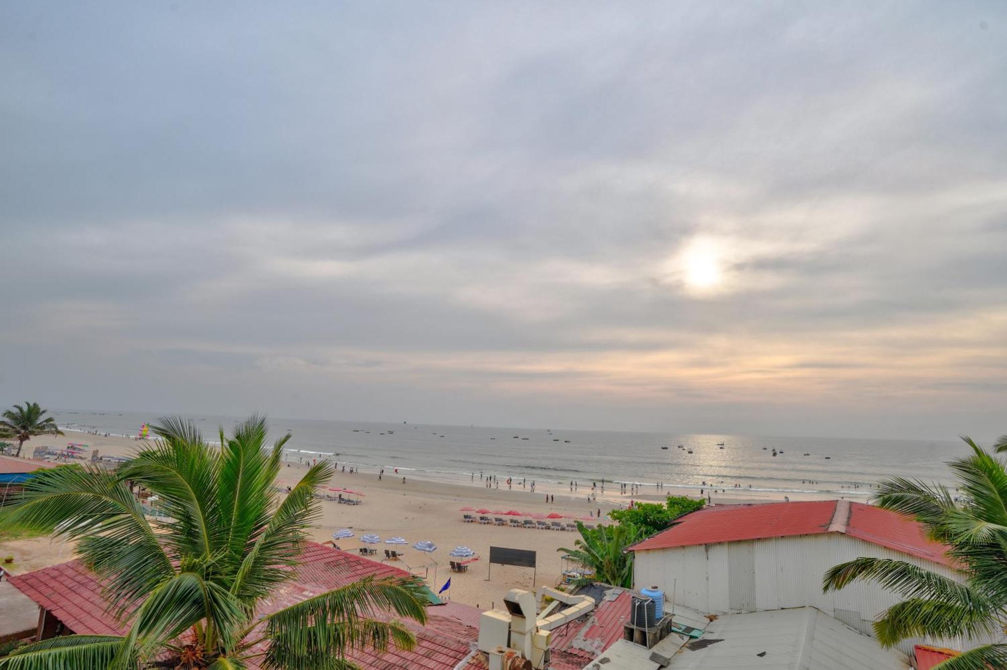 Hotel Salty Waves Baga Dış mekan fotoğraf
