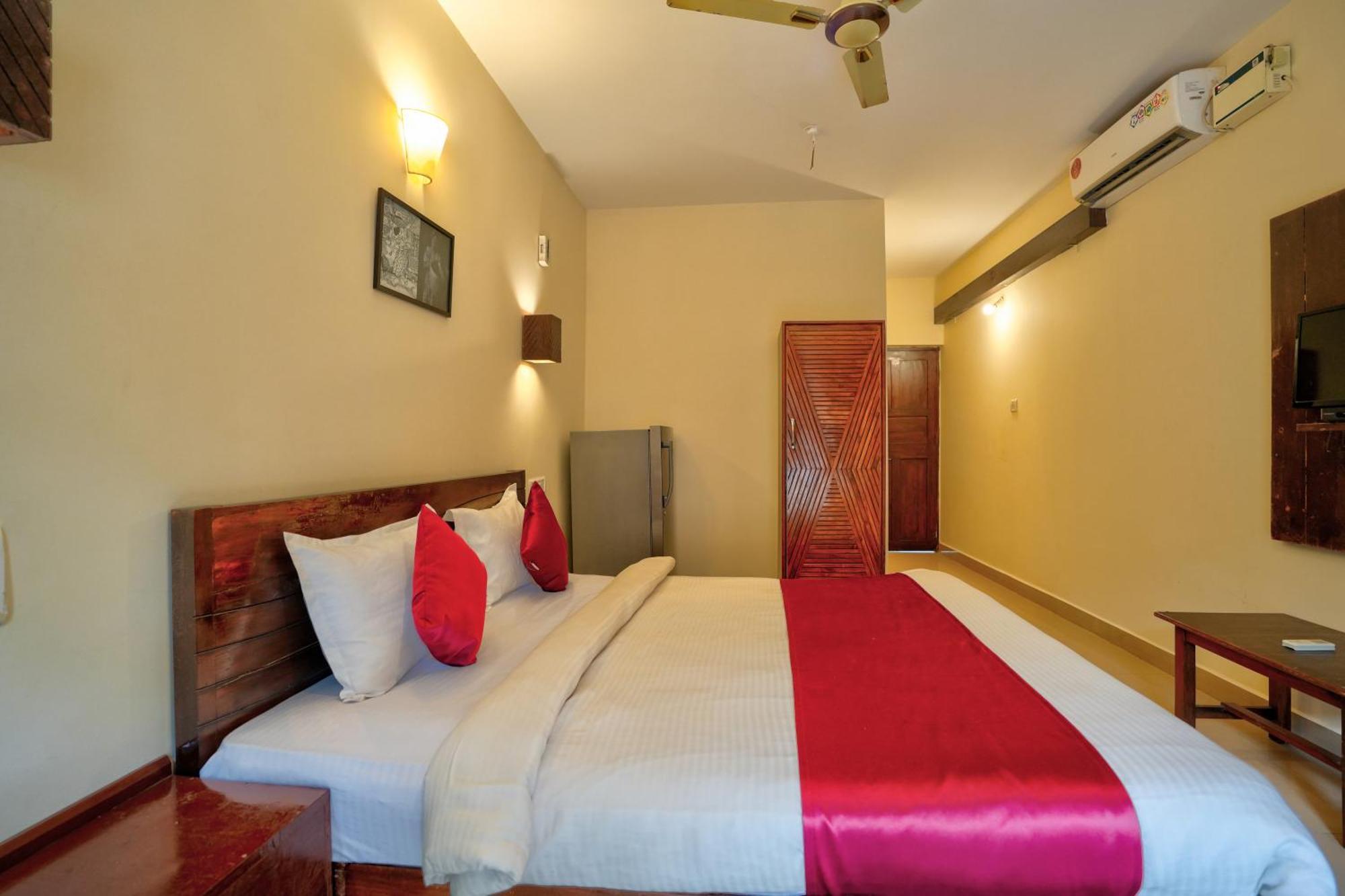 Hotel Salty Waves Baga Dış mekan fotoğraf