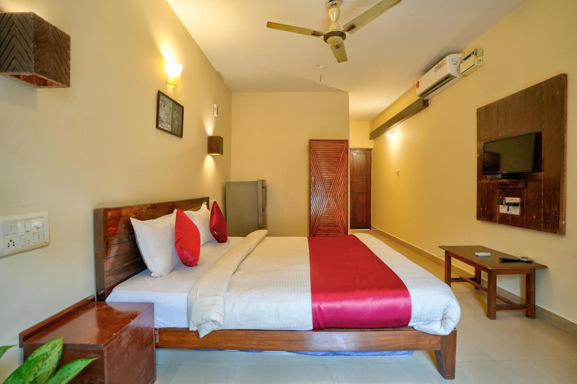 Hotel Salty Waves Baga Dış mekan fotoğraf