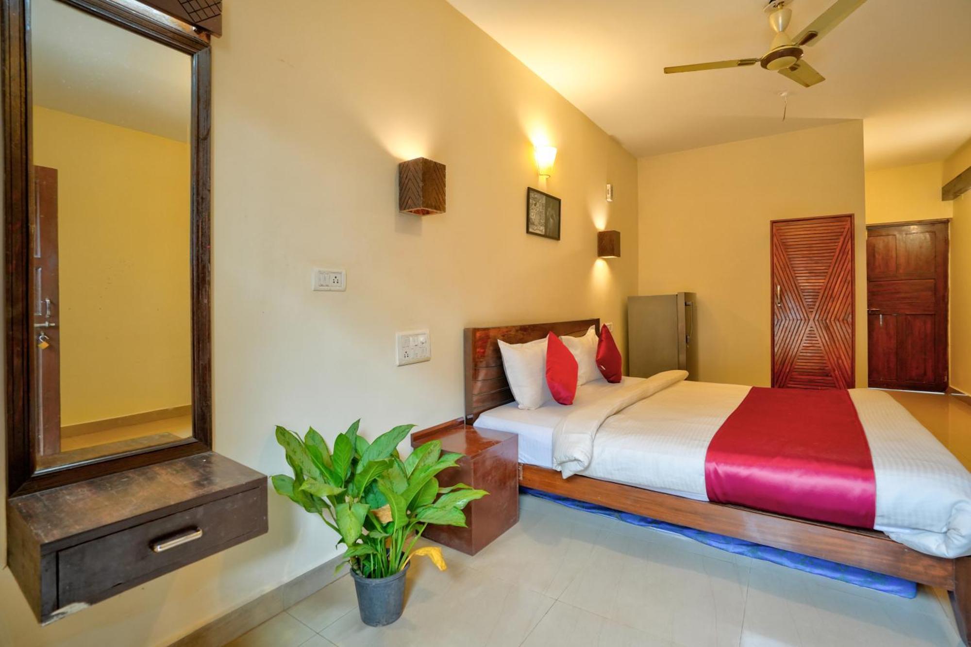 Hotel Salty Waves Baga Dış mekan fotoğraf