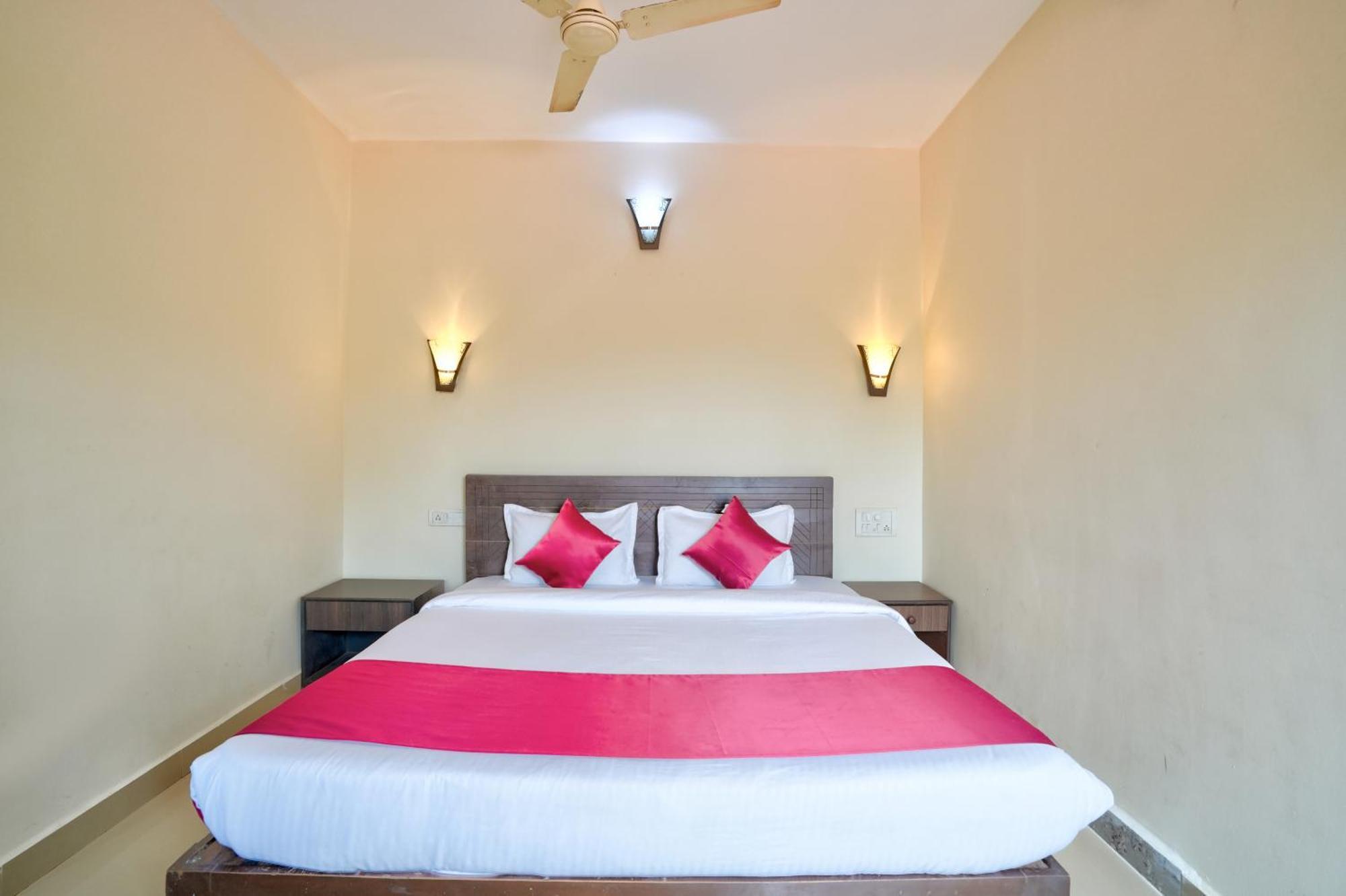 Hotel Salty Waves Baga Dış mekan fotoğraf